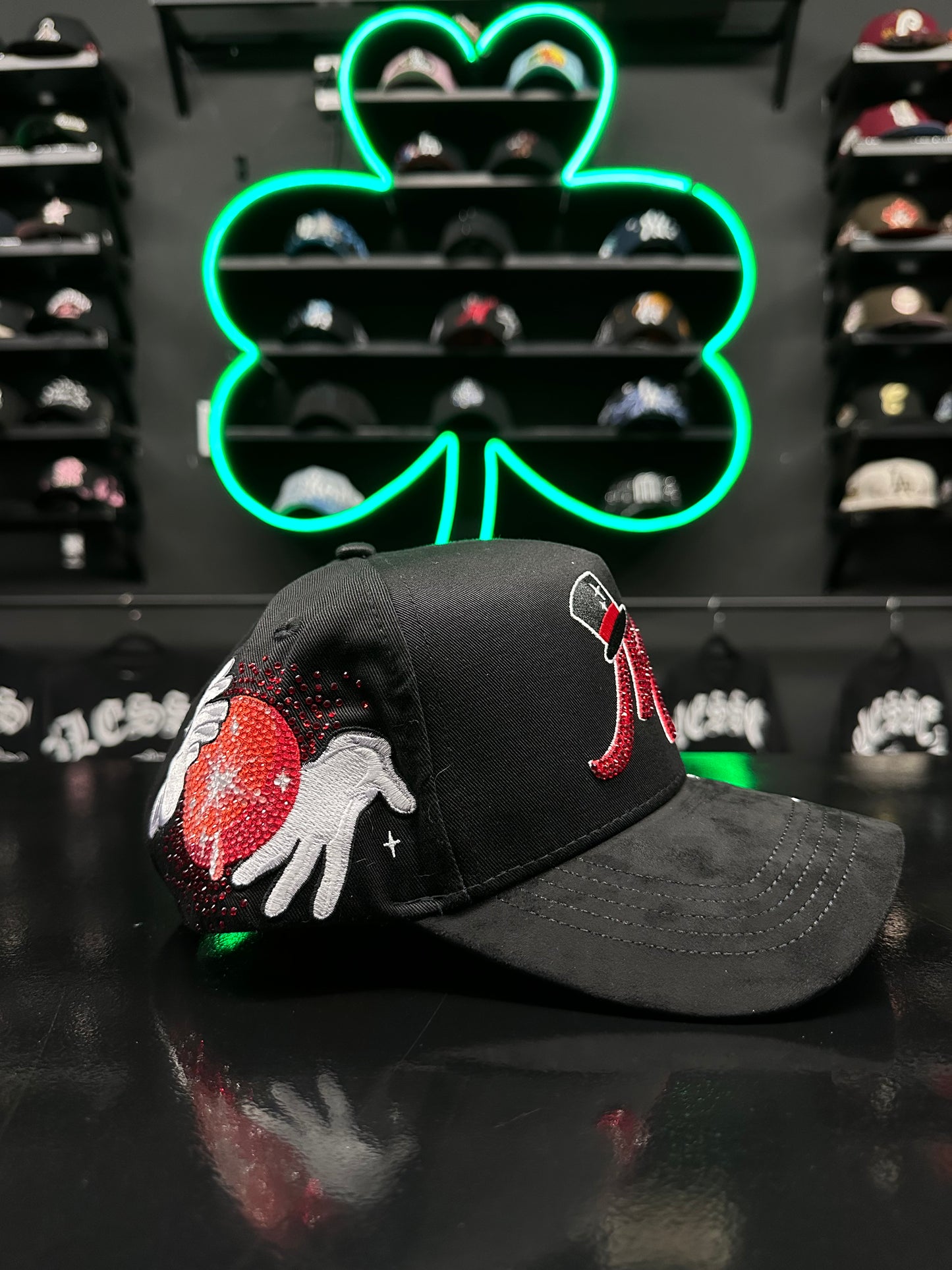 31 hats el mago