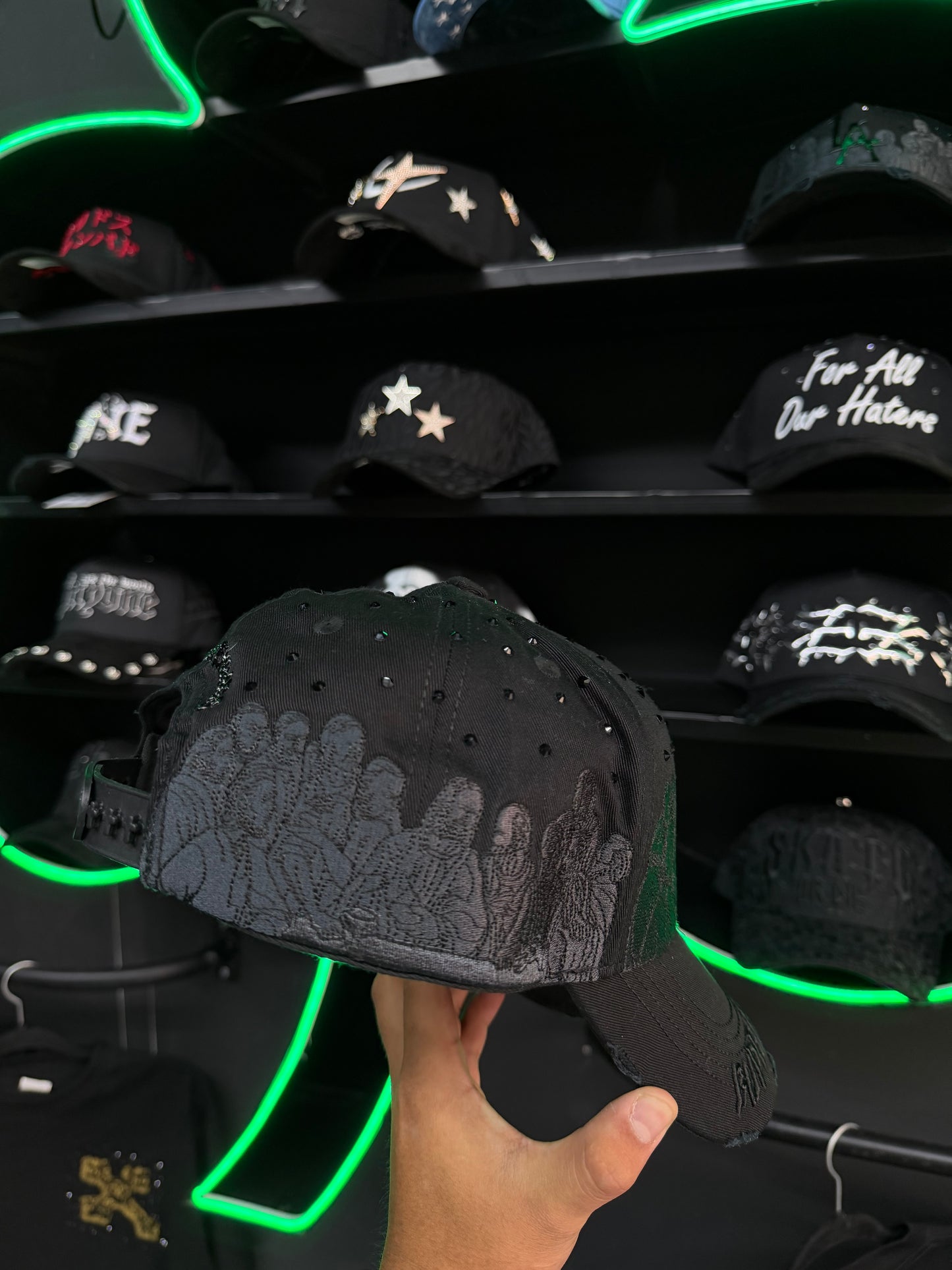 Rude Awakenings última cena