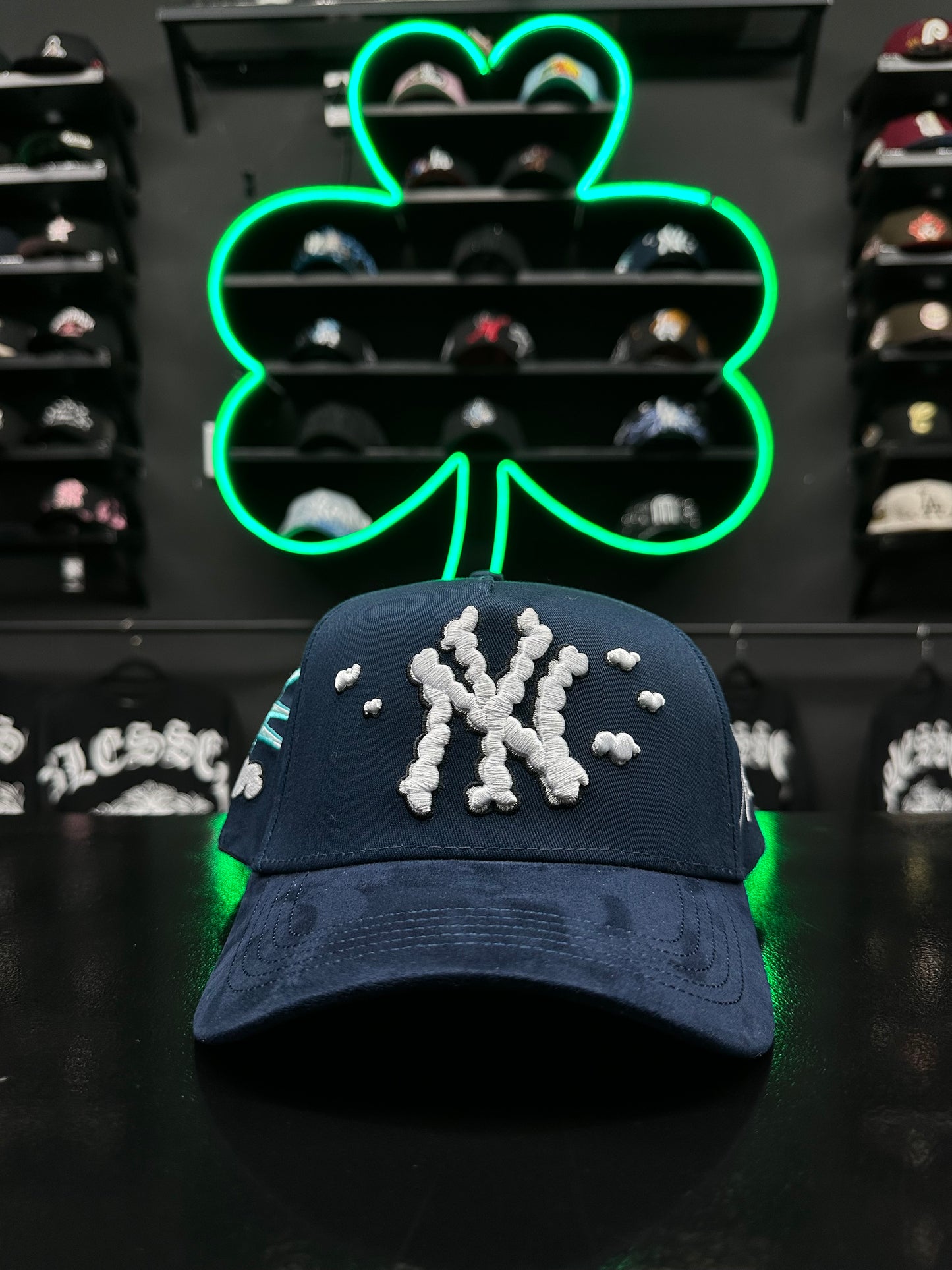31 hats anyversario