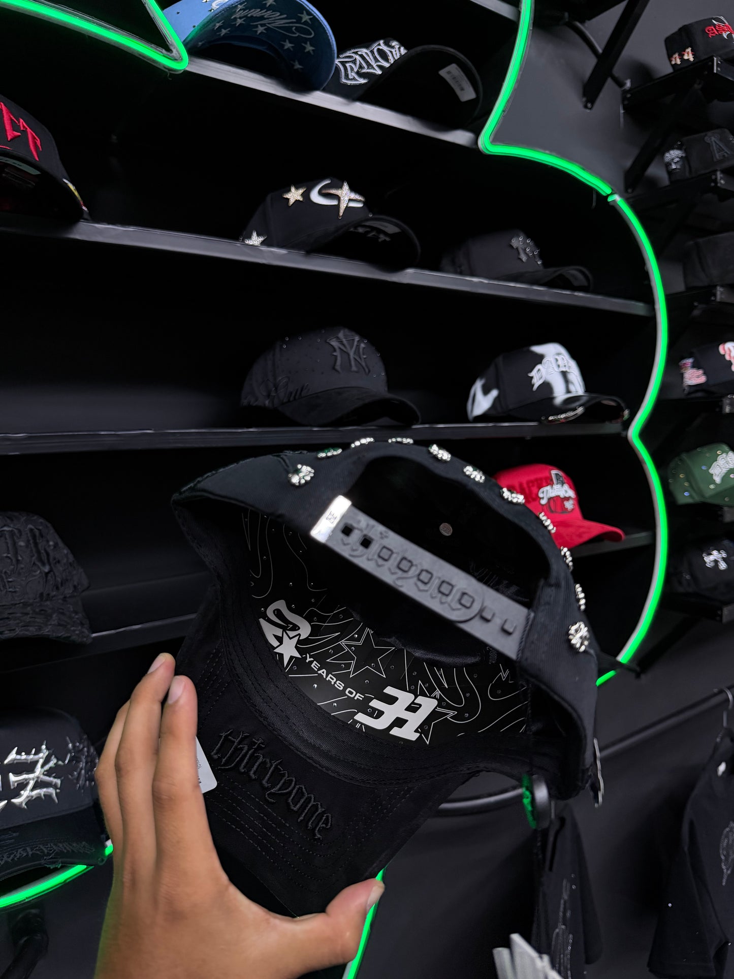 31 hats “Vs The World”