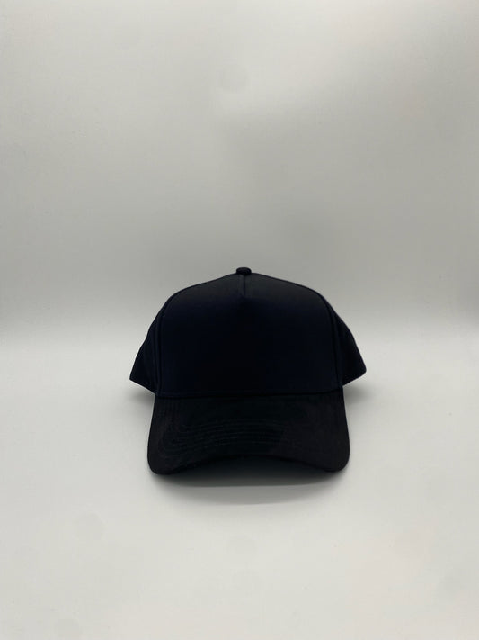 GORRA LISA NEGRA GAMUZA