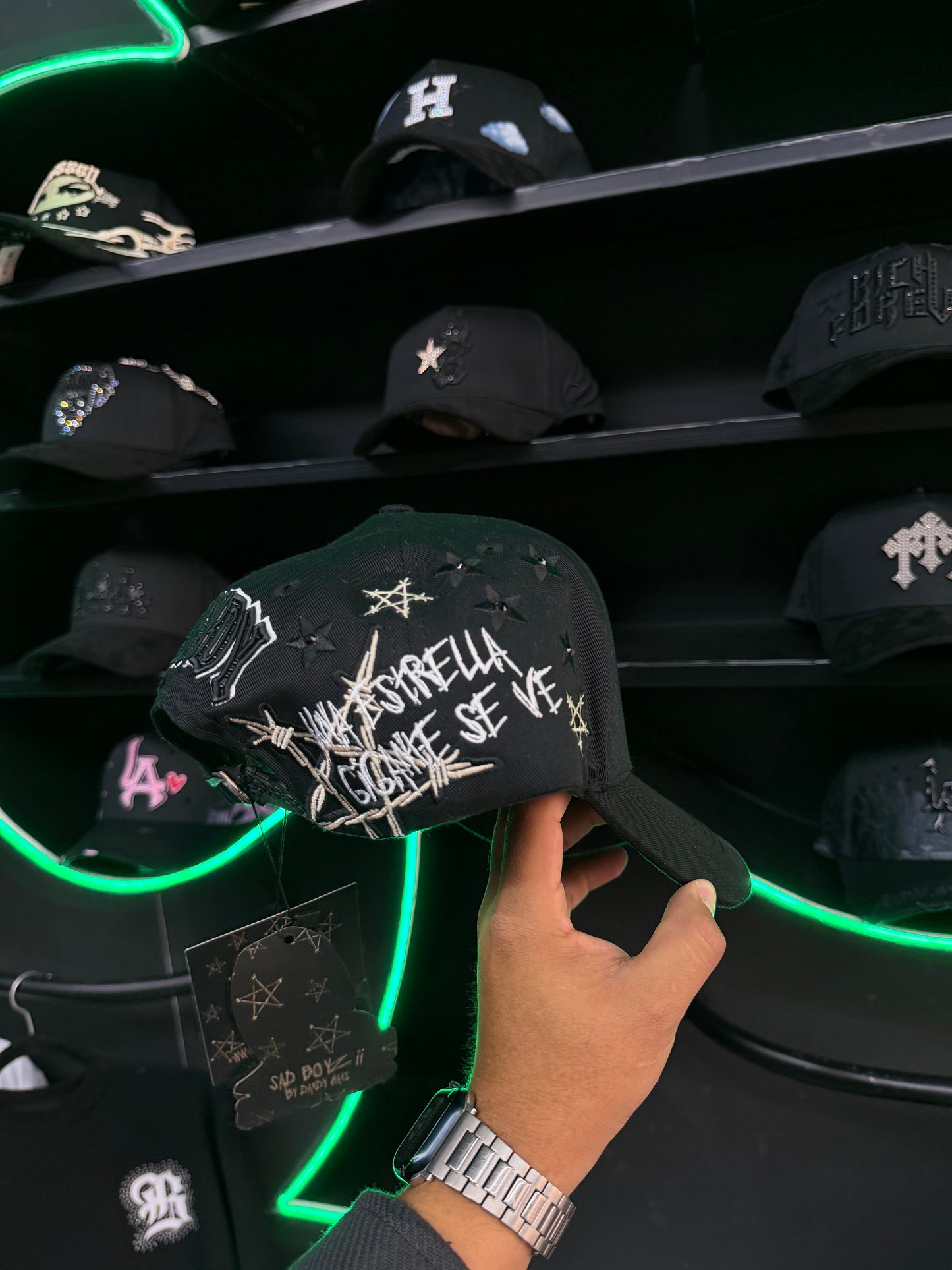 Dandy hats “Clave allí 2.0”