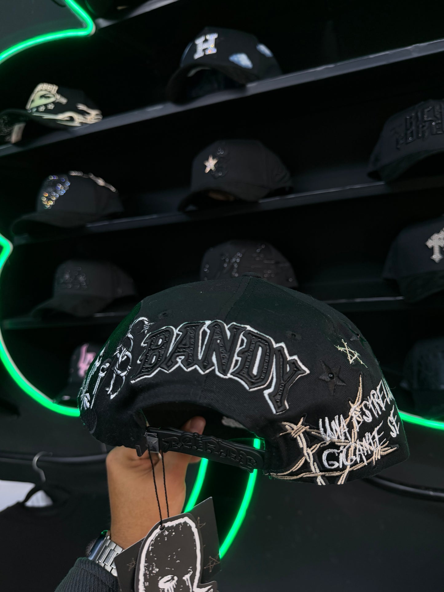 Dandy hats “Clave allí 2.0”