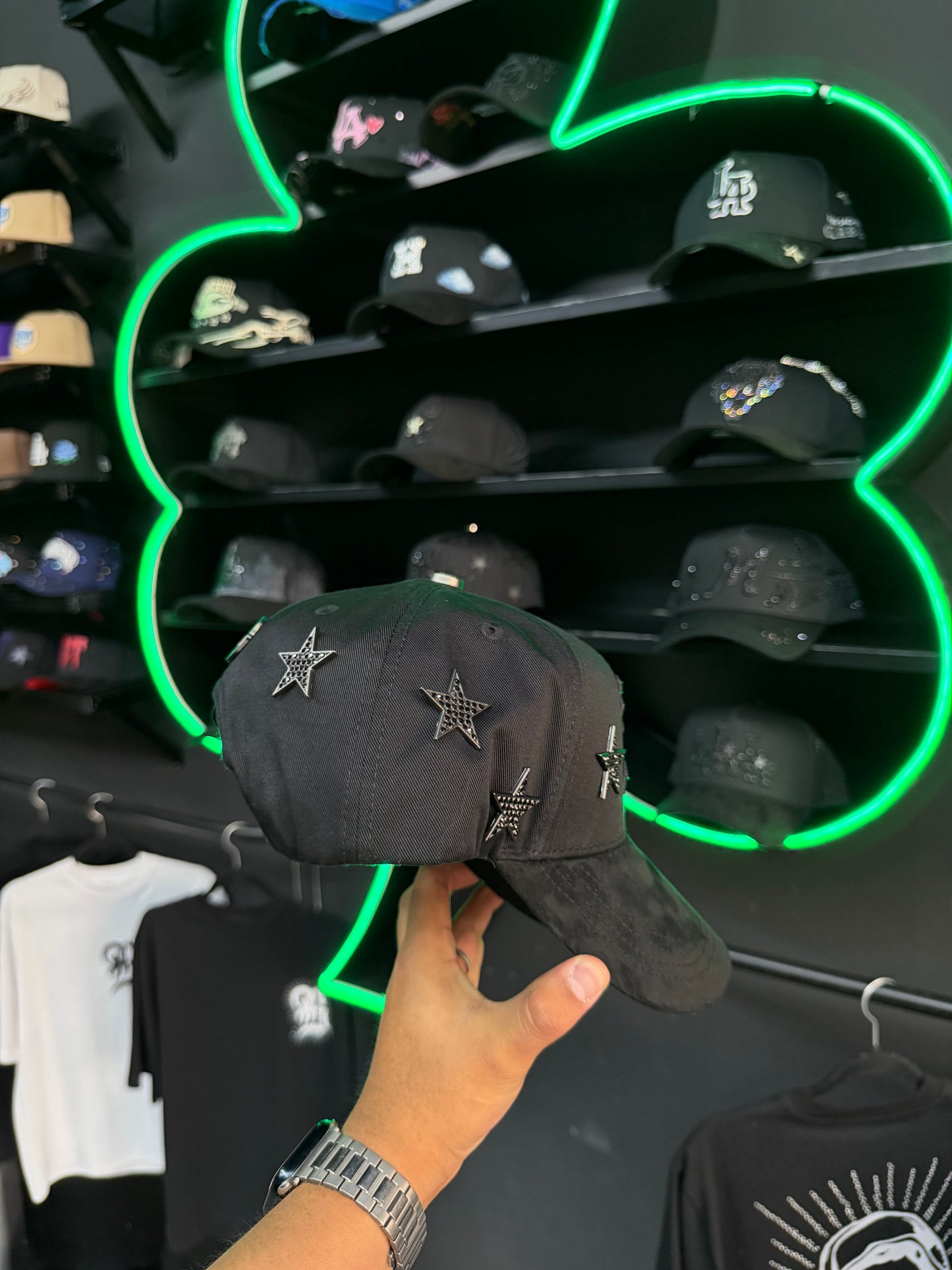 Barbas hats “Dark nebula”