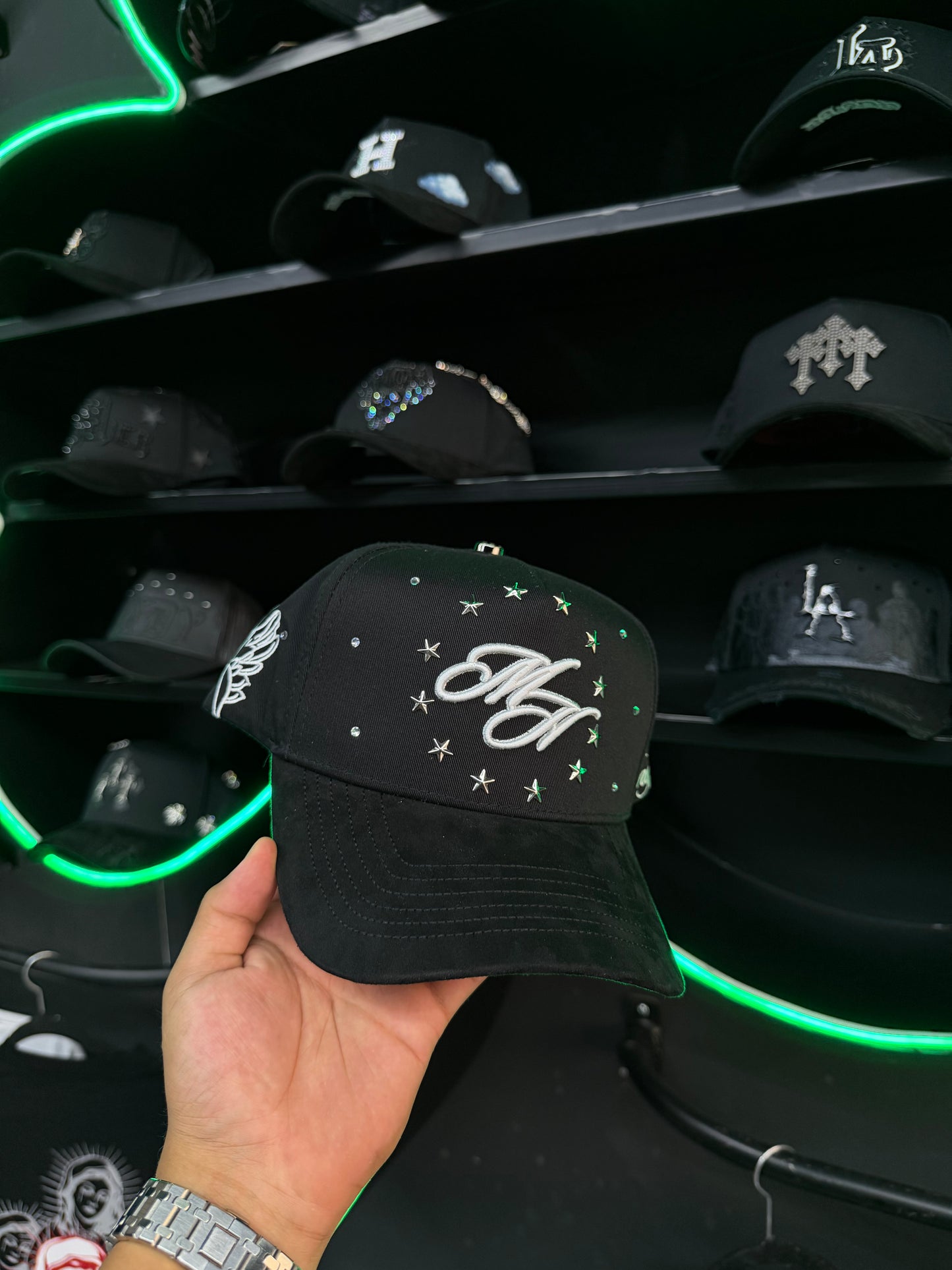 Momm hats “Black angel”